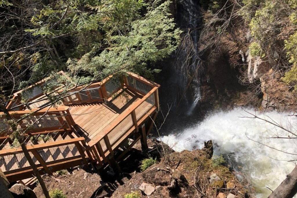 L'Auberge Sainte-Anne - Ski, Spa Et Basilique Villa Exteriör bild
