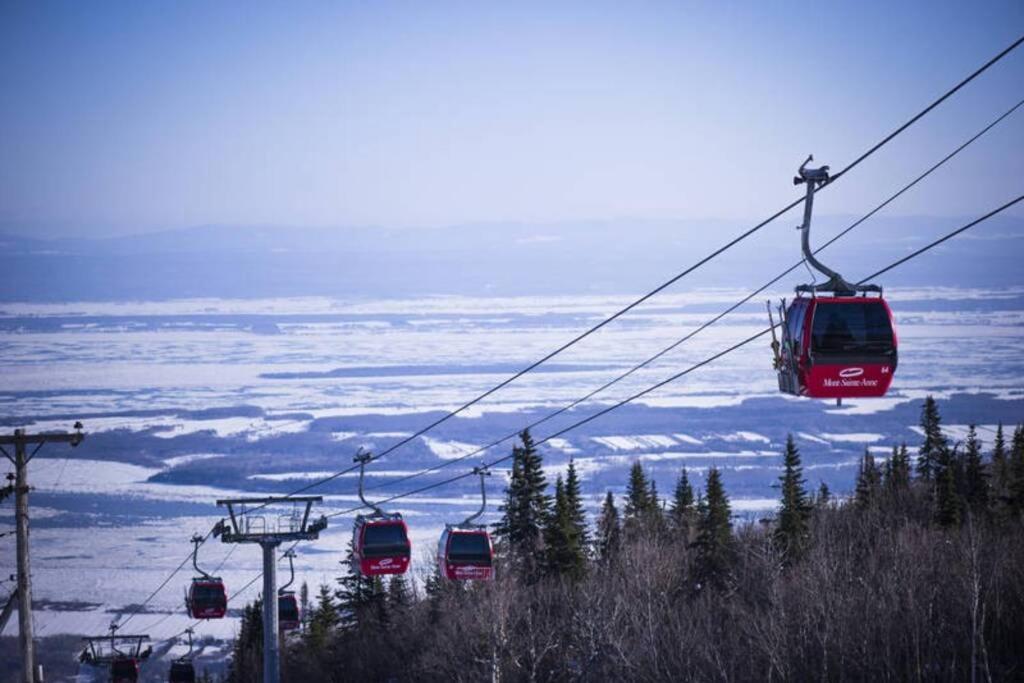 L'Auberge Sainte-Anne - Ski, Spa Et Basilique Villa Exteriör bild